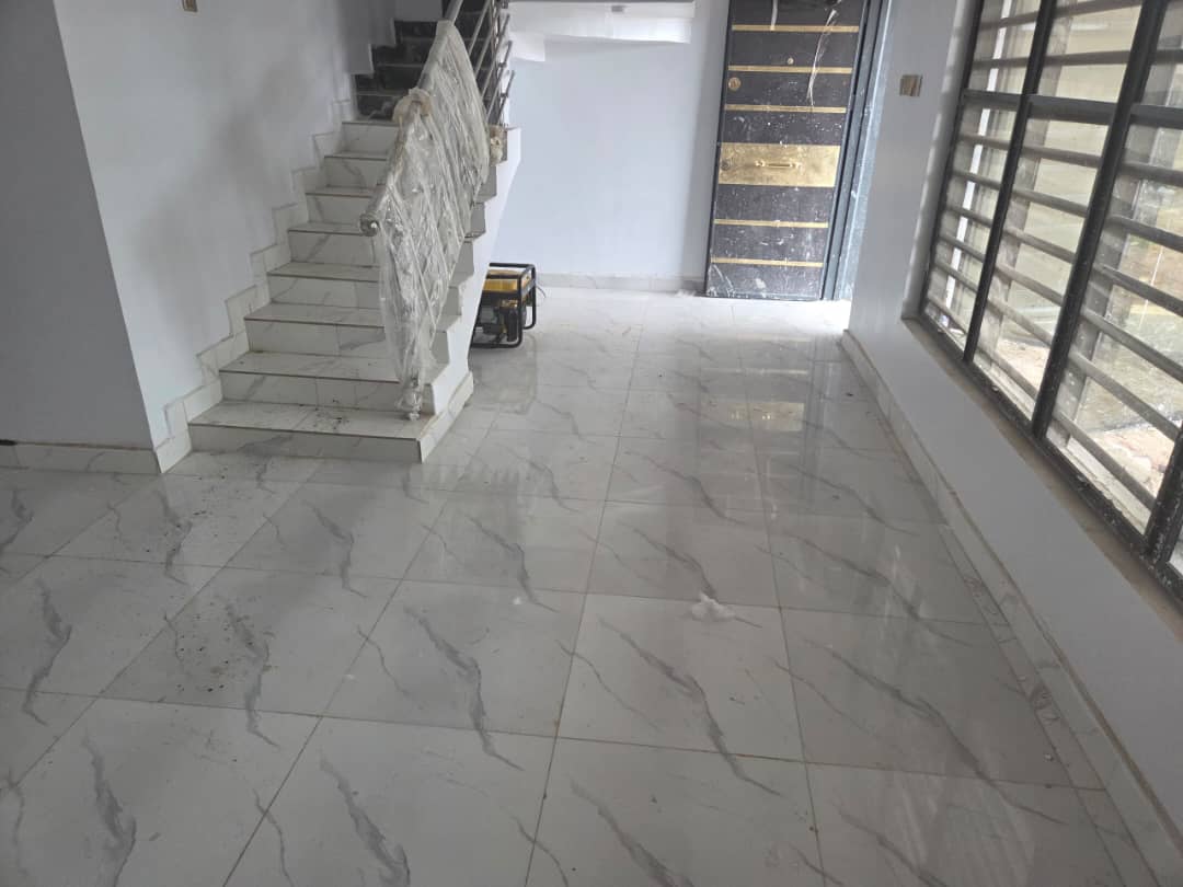 3 Bedroom Duplex + BQ (Terrace) - Image 2