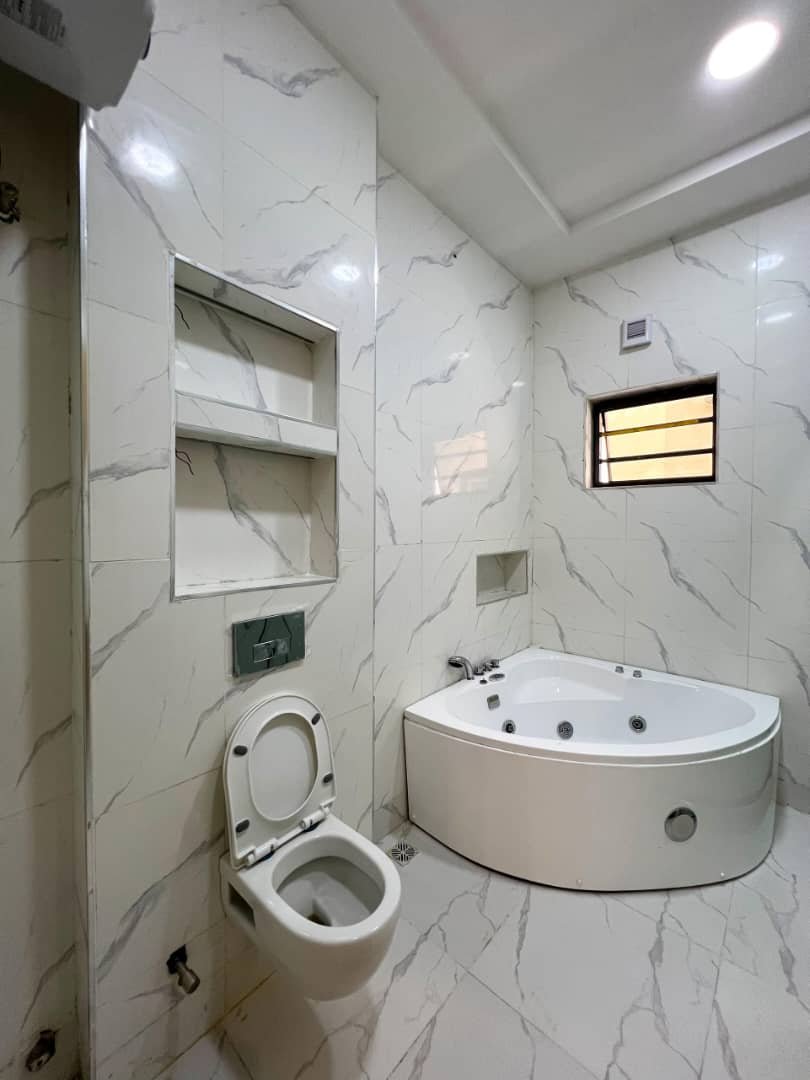 4 Bedroom Semi Detached With A BQ - Image 2