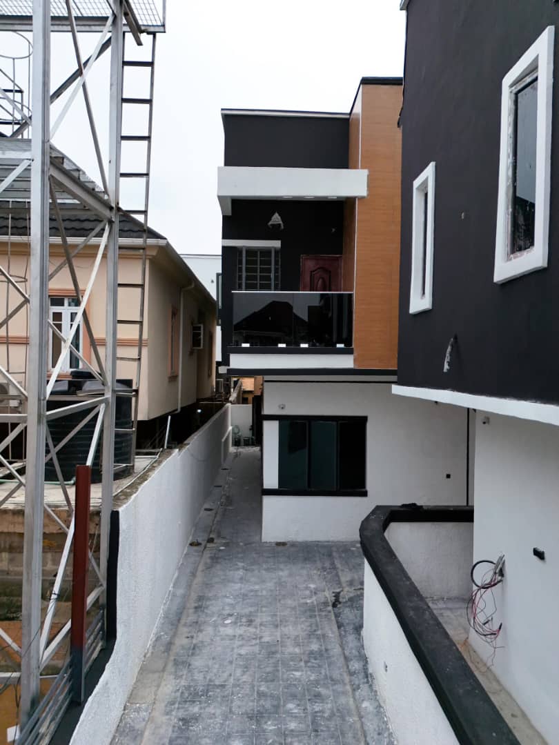 4 Bedroom Semi Detached With A BQ