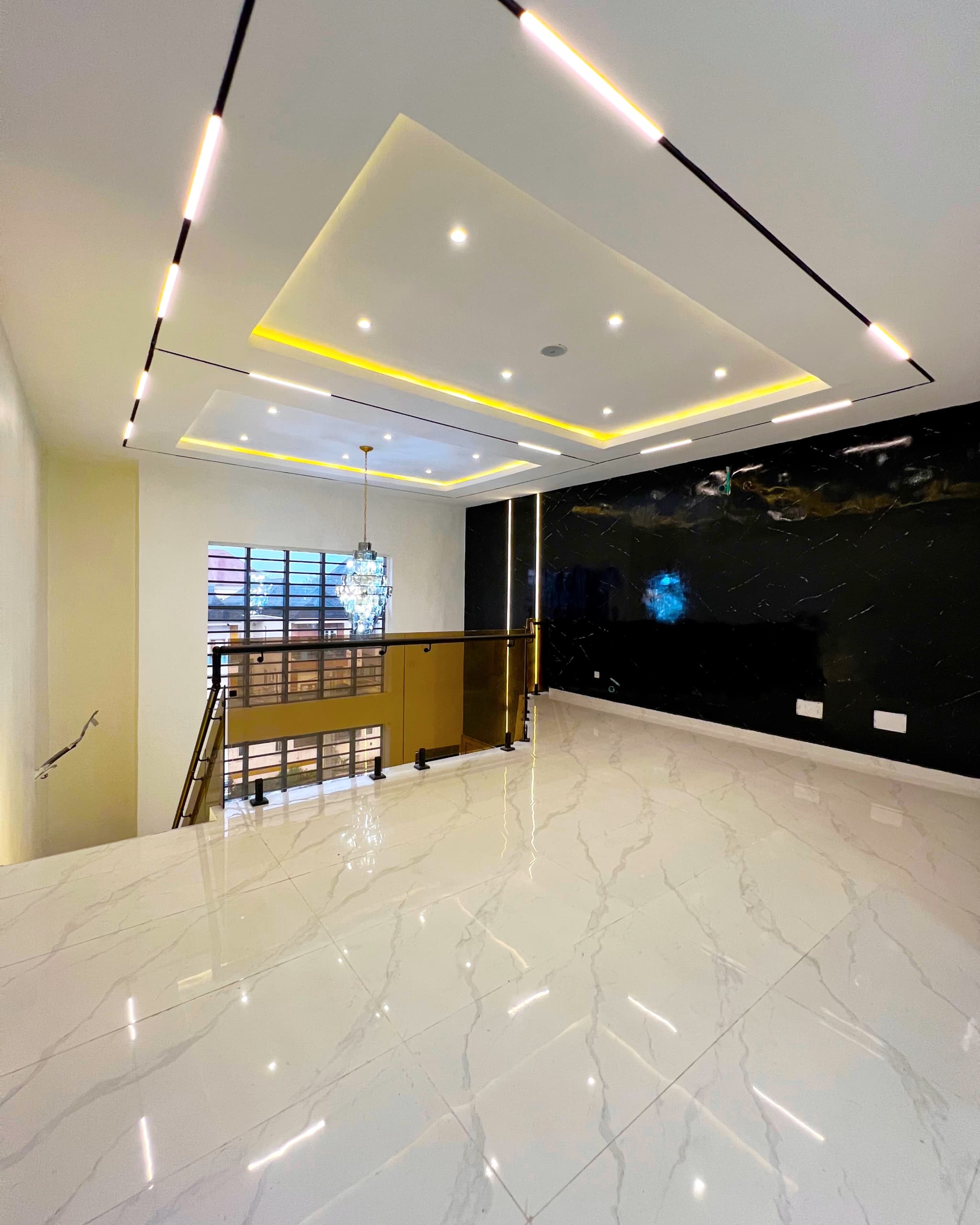 Luxury 6-Bedroom Fully Detached Duplex - Image 4