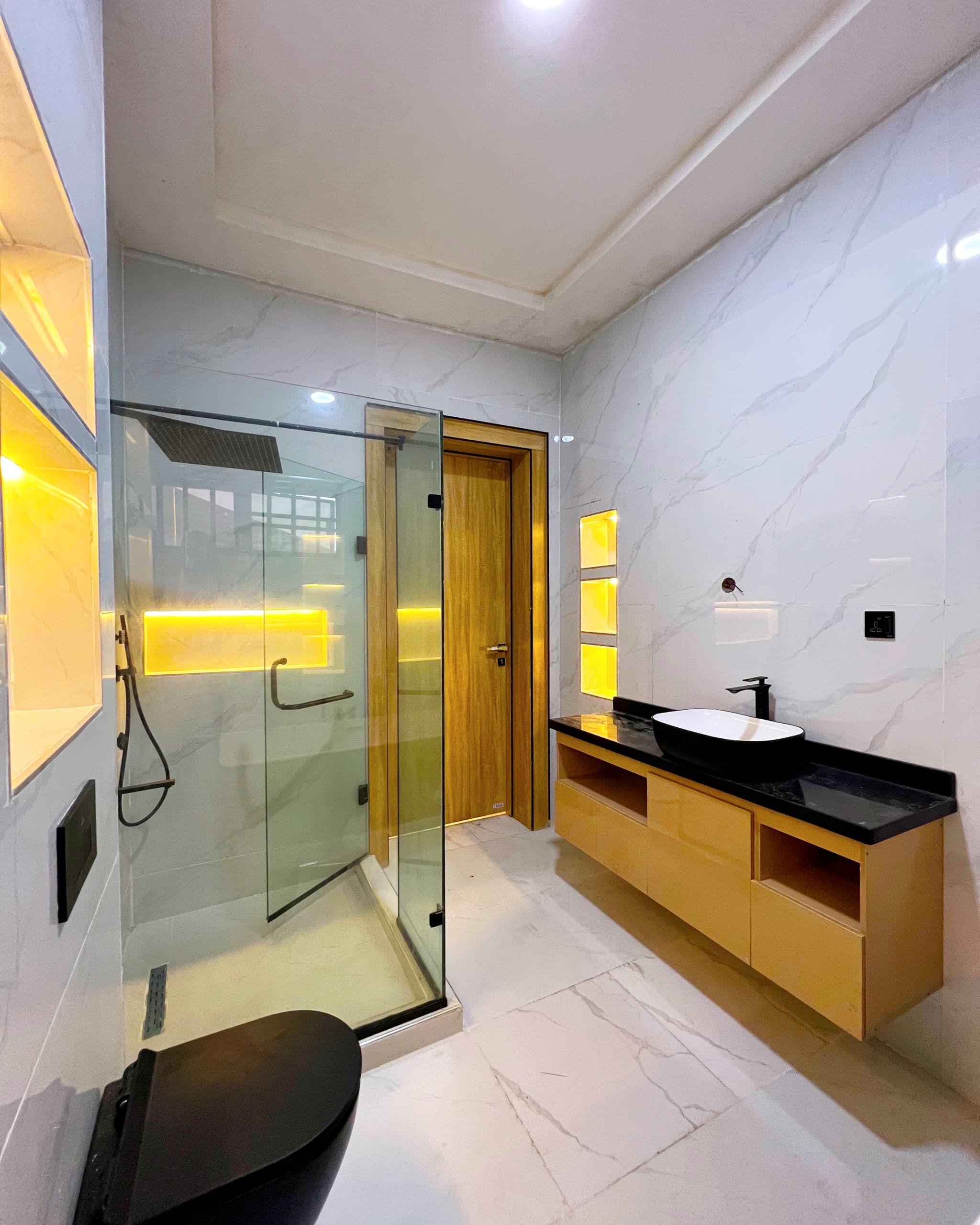 Luxury 6-Bedroom Fully Detached Duplex - Image 14
