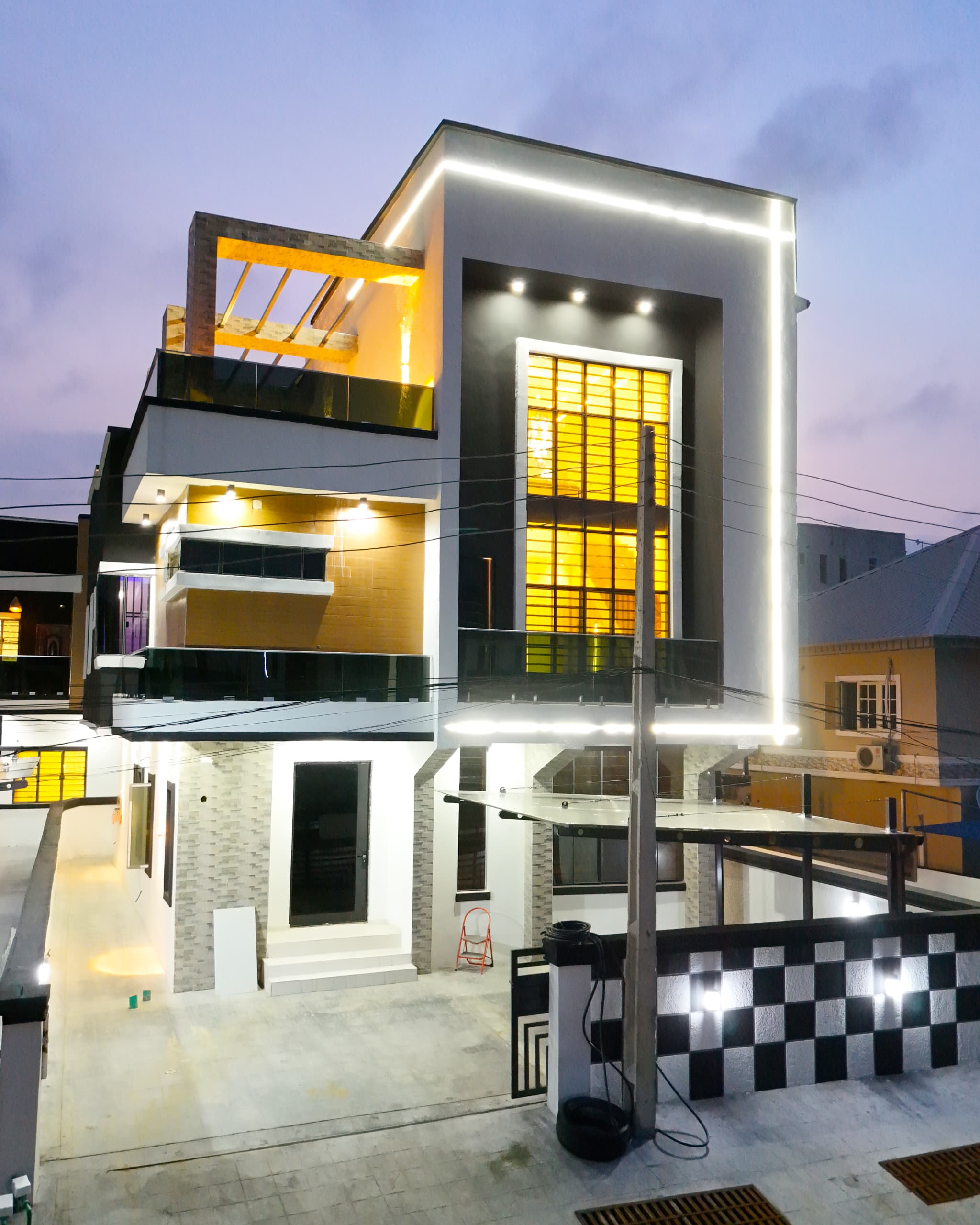 Luxury 6-Bedroom Fully Detached Duplex