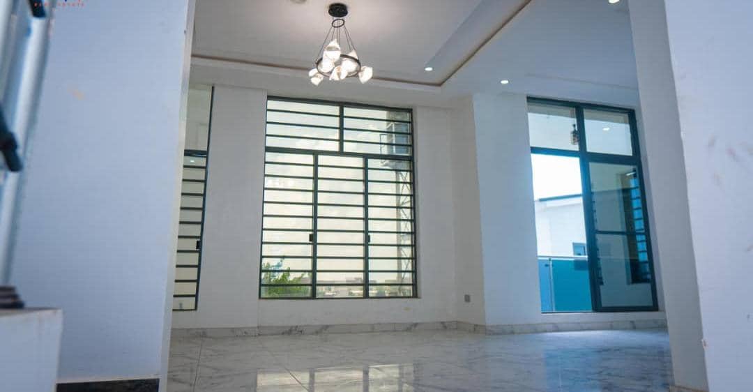 5 Bedrooms Semi Detached Duplex. - Image 7